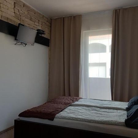 Villa Garden Вир Екстериор снимка