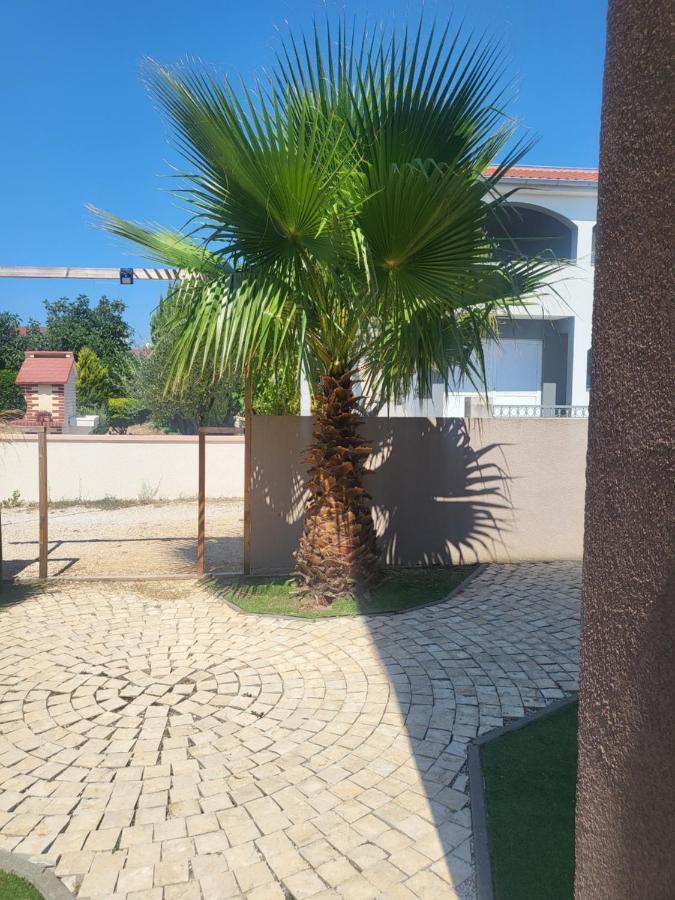 Villa Garden Вир Екстериор снимка